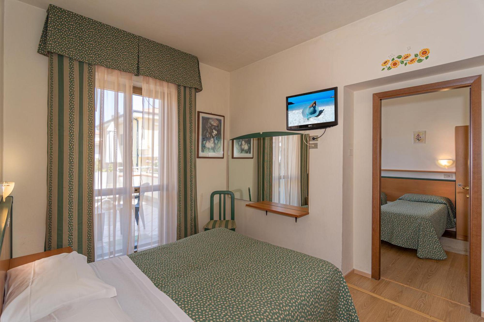Hotel Mariani Lido di Camaiore Exterior foto