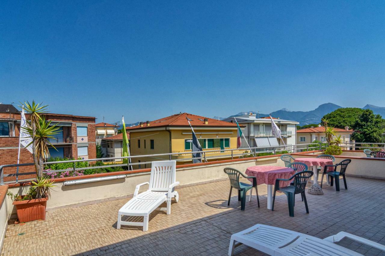 Hotel Mariani Lido di Camaiore Exterior foto